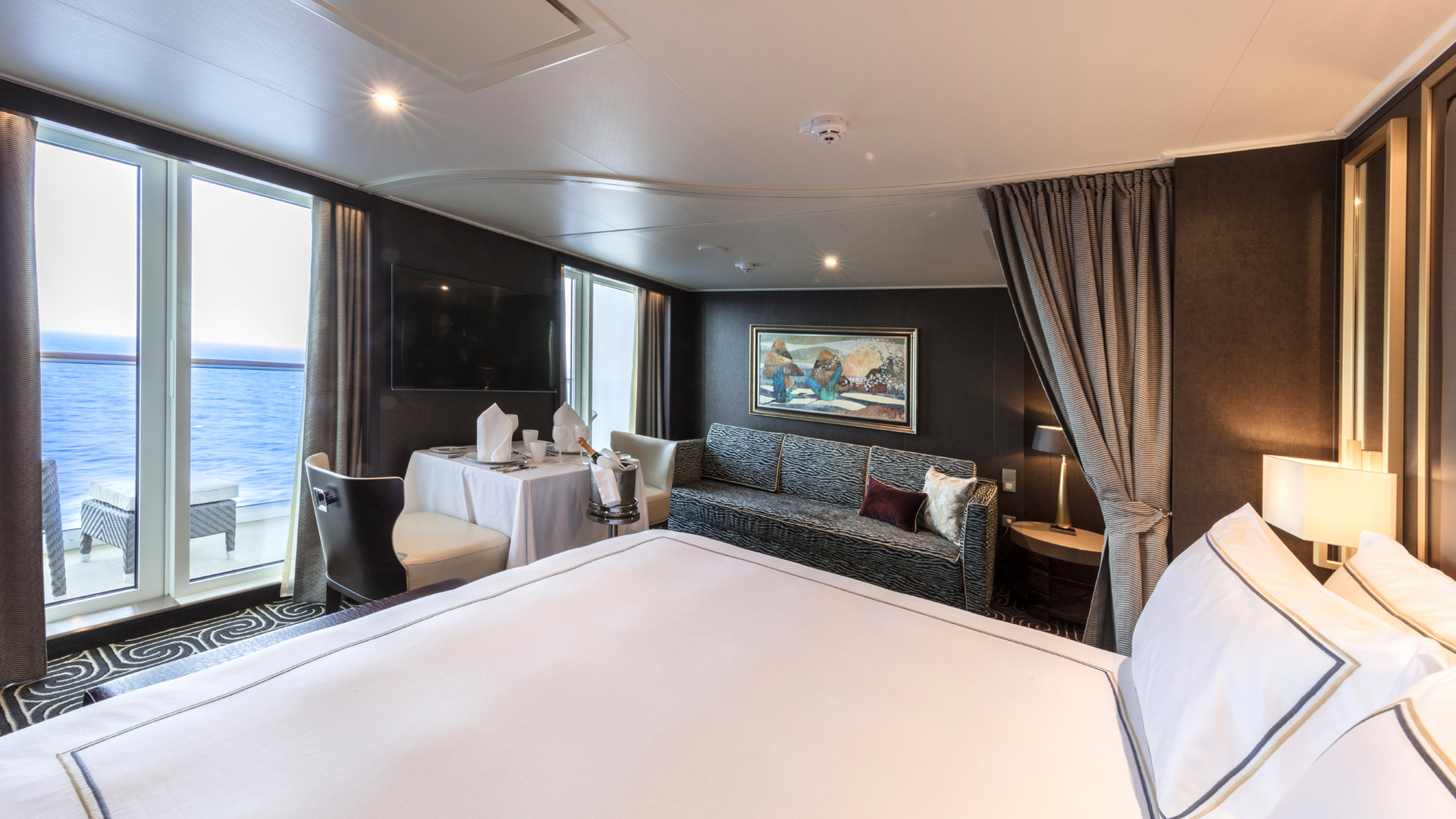 The luxuriously cosy Genting Dream Palace Suite is perfect for a comfortable retreat